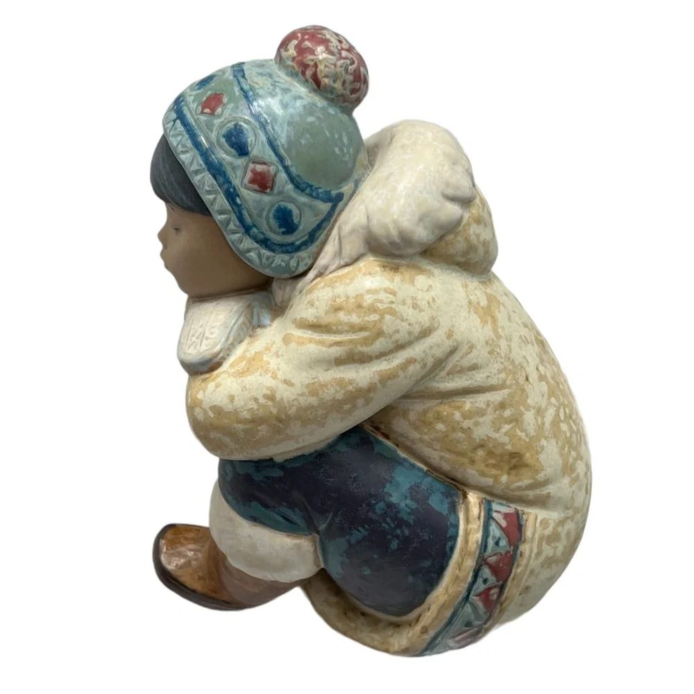 LLADRO PENSIVE ESKIMO BOY FIGURINE